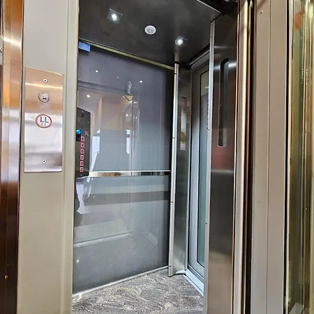 Lujo En El Centro De *